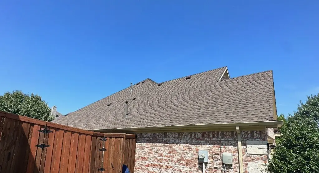 Completed roof replacement project in Mendota
